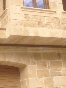 fachadas detalles piedra artificial