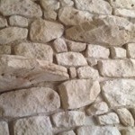 como rejuntar una pared de piedra